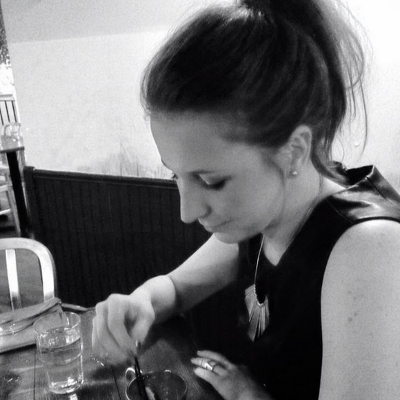 Meet your Posher, Ashley - Picture 1 of 1